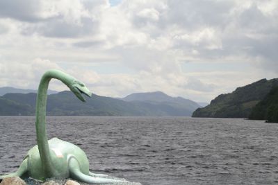 Nessie Family - Discover the Loch Ness Monster utensils